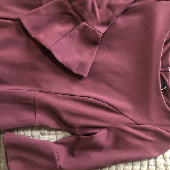 White House Black Market size 4 maroon dress - Picture 3 of 5